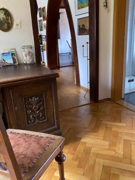 שטראלסונד Geraeumiges 120M² Haus Mit Garten + Stellplatz מראה חיצוני תמונה